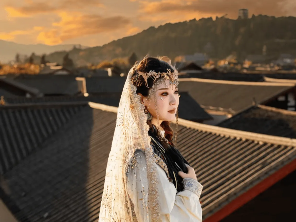 Lijiang: Naxi Costume Photoshoot in Lijiang Old Town