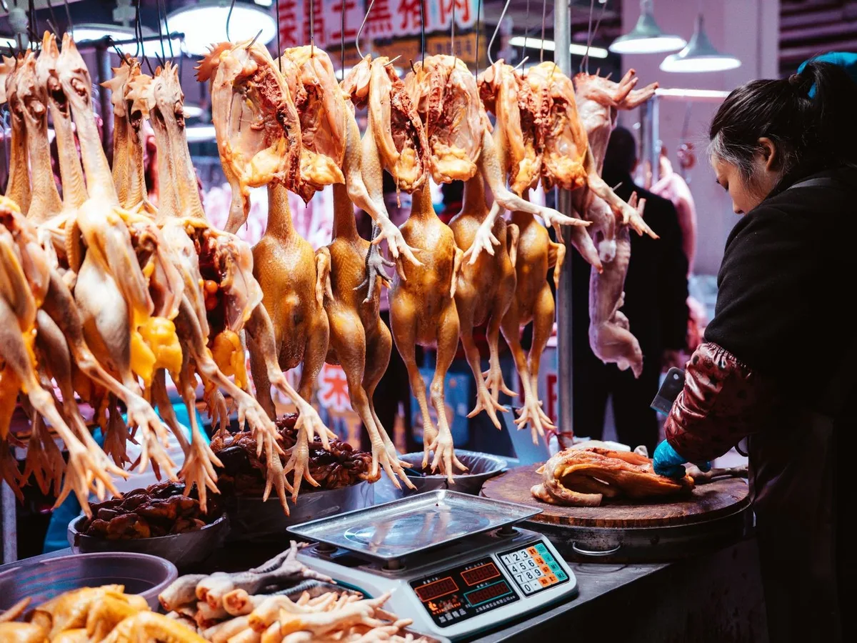 Shanghai Local Market and Shanghainese Cooking Class with English Guide