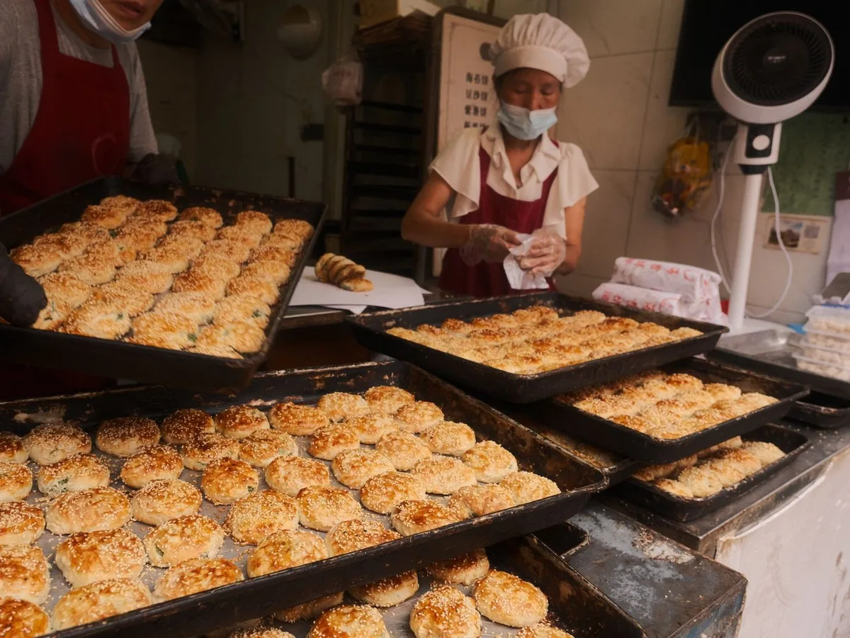 Huangshan Huizhou Pastry and Maodoufu Food Class with English Guide